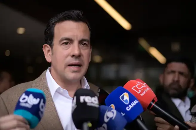 El ministro del Interior designado advierte sobre el riesgo de un acuerdo sin el Centro Democrático en el Congreso