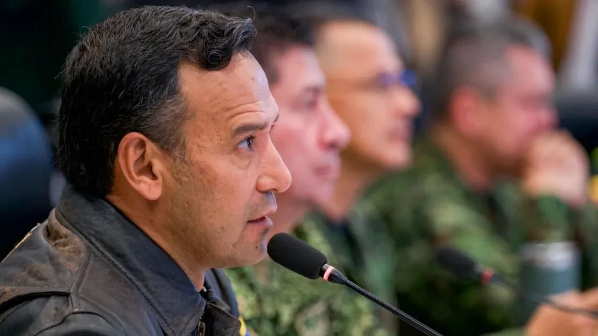 MinDefensa Pedro Sánchez asegura que las Fuerzas Militares deben obedecer a De la Espriella desde el 7 de agosto