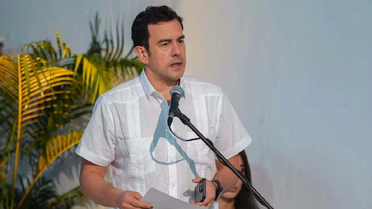 MinInterior se pronuncia sobre la imagen del presidente De La Espriella portando un arma en Santa Marta