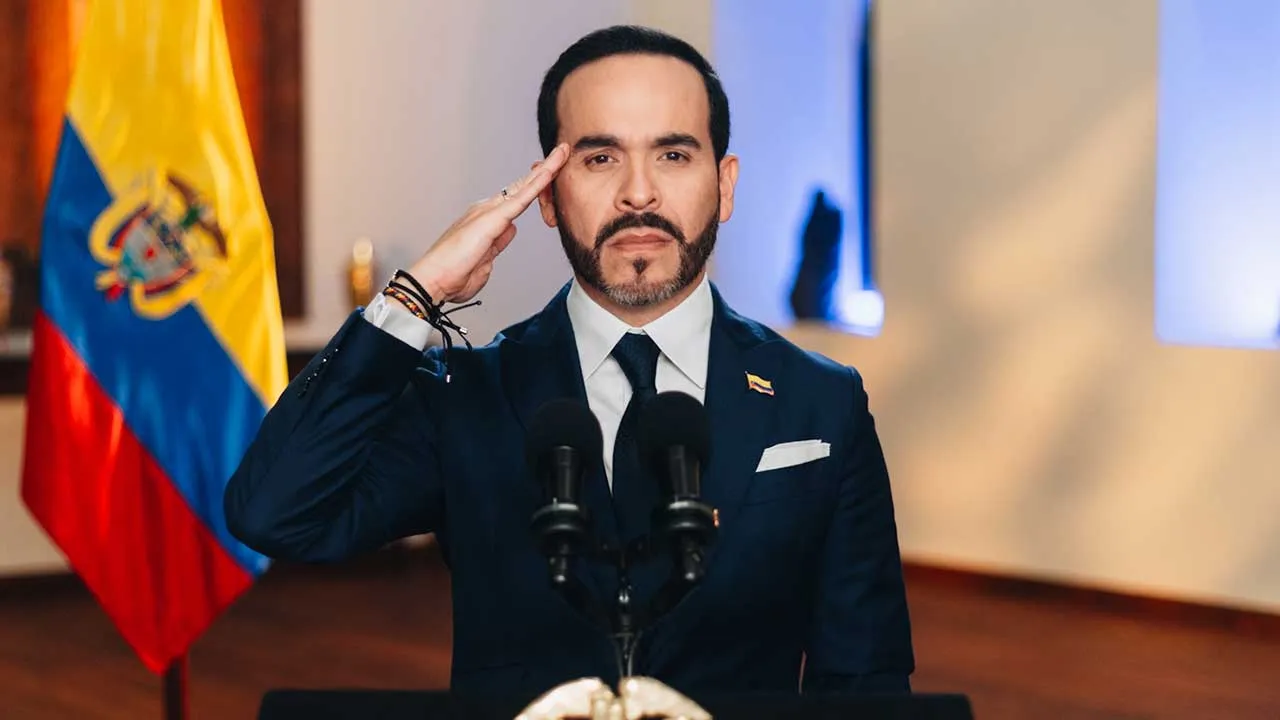 Juez ordena al presidente Abelardo de la Espriella disculparse con el país por símbolos religiosos en su posesión