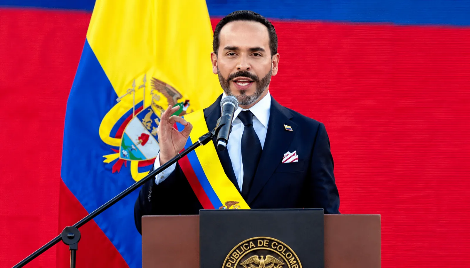 Presidente De La Espriella anuncia reforma al Código Nacional de Tránsito con rebajas en multas