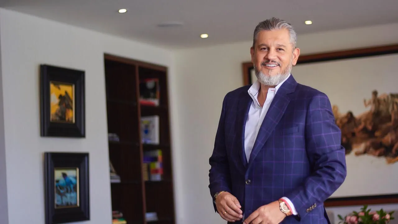 Carlos Suárez, el estratega detrás de la campaña de Abelardo de la Espriella, cuenta cómo una petición en redes se convirtió en triunfo electoral