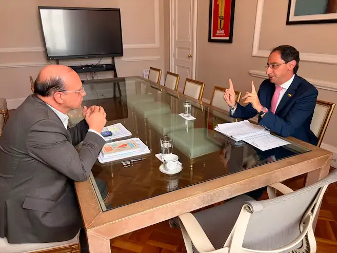 Empalme entre gobiernos Petro y De la Espriella avanza con la advertencia de un posible ajuste fiscal