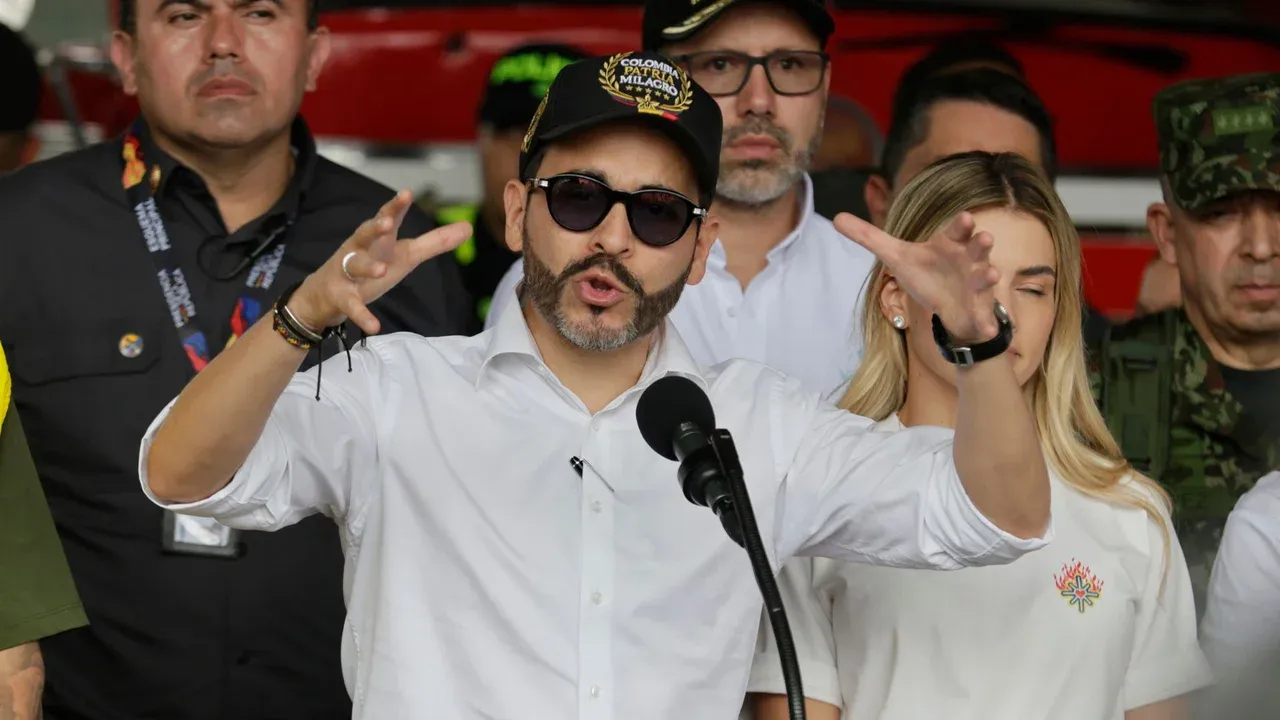 De La Espriella entrega a los organismos de control un informe con un presunto desfalco del gobierno anterior