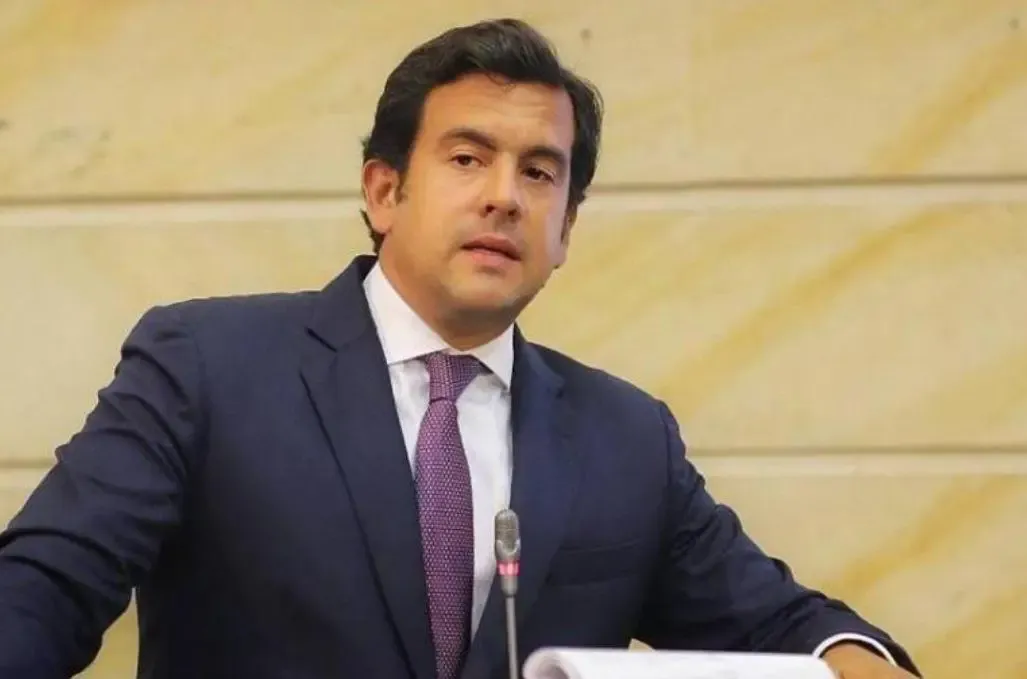 Rodrigo Lara Restrepo se perfila como jefe político del gobierno de Abelardo de la Espriella
