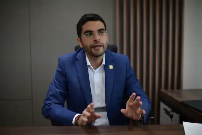 Cadavid aborda las distancias entre el Centro Democrático y el Gobierno