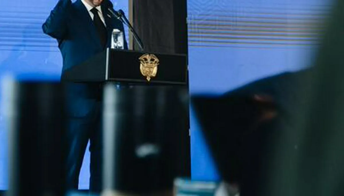 El Gobierno de Abelardo de la Espriella concentra la difusión oficial en canales institucionales