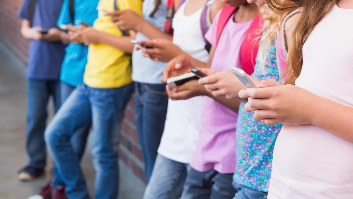 Colombia expide ley para proteger a los menores de riesgos en internet