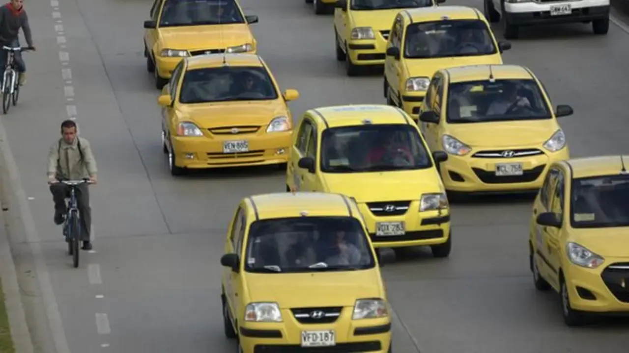 Gobierno Nacional expide el Decreto 1001 de 2026 y modifica las reglas para el servicio de taxis