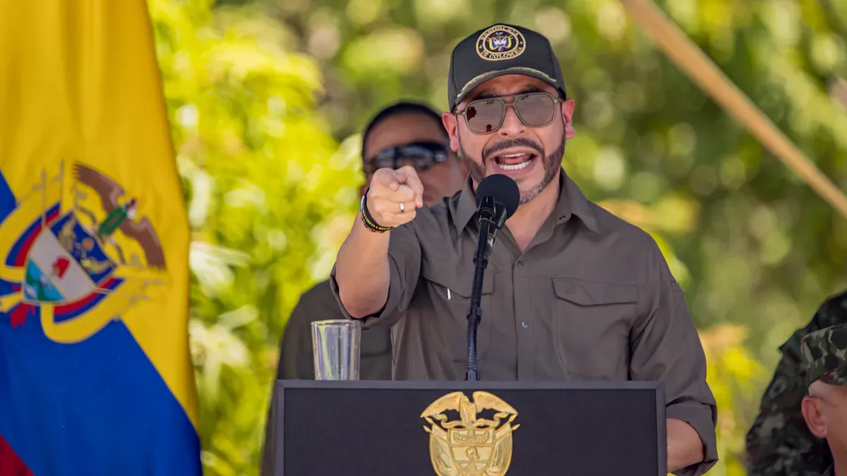Presidente De la Espriella reporta golpes a estructuras narcoterroristas en varias regiones