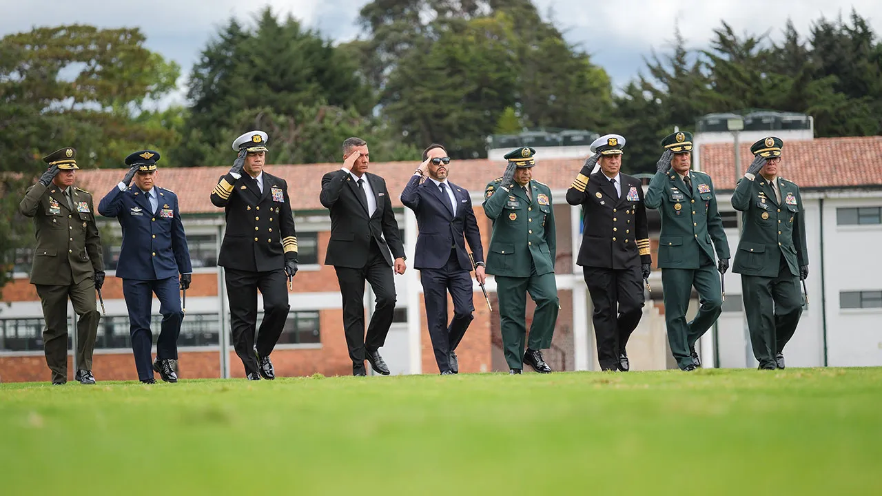Presidente De La Espriella dirige ceremonia de reconocimiento de la nueva cúpula militar
