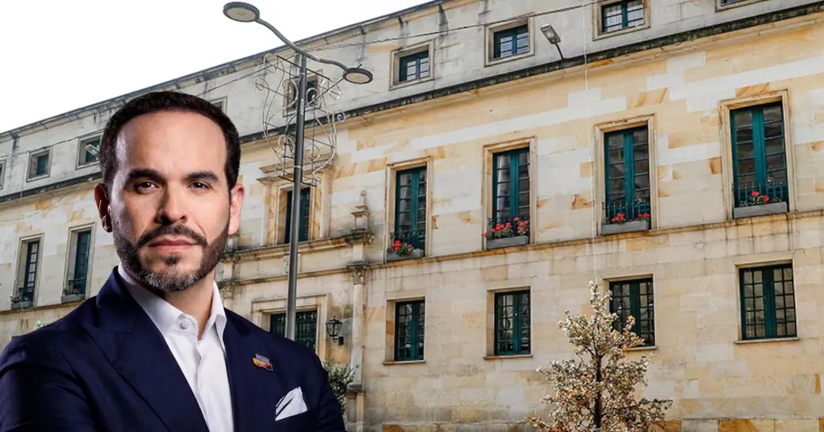 El Palacio de San Carlos vuelve a sonar como sede del despacho presidencial