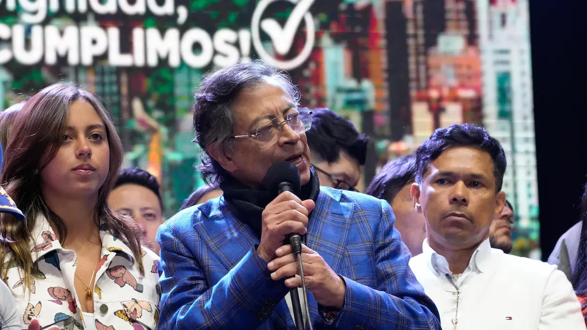 Petro dice que el gobierno de De la Espriella será breve y reitera señalamientos de fraude