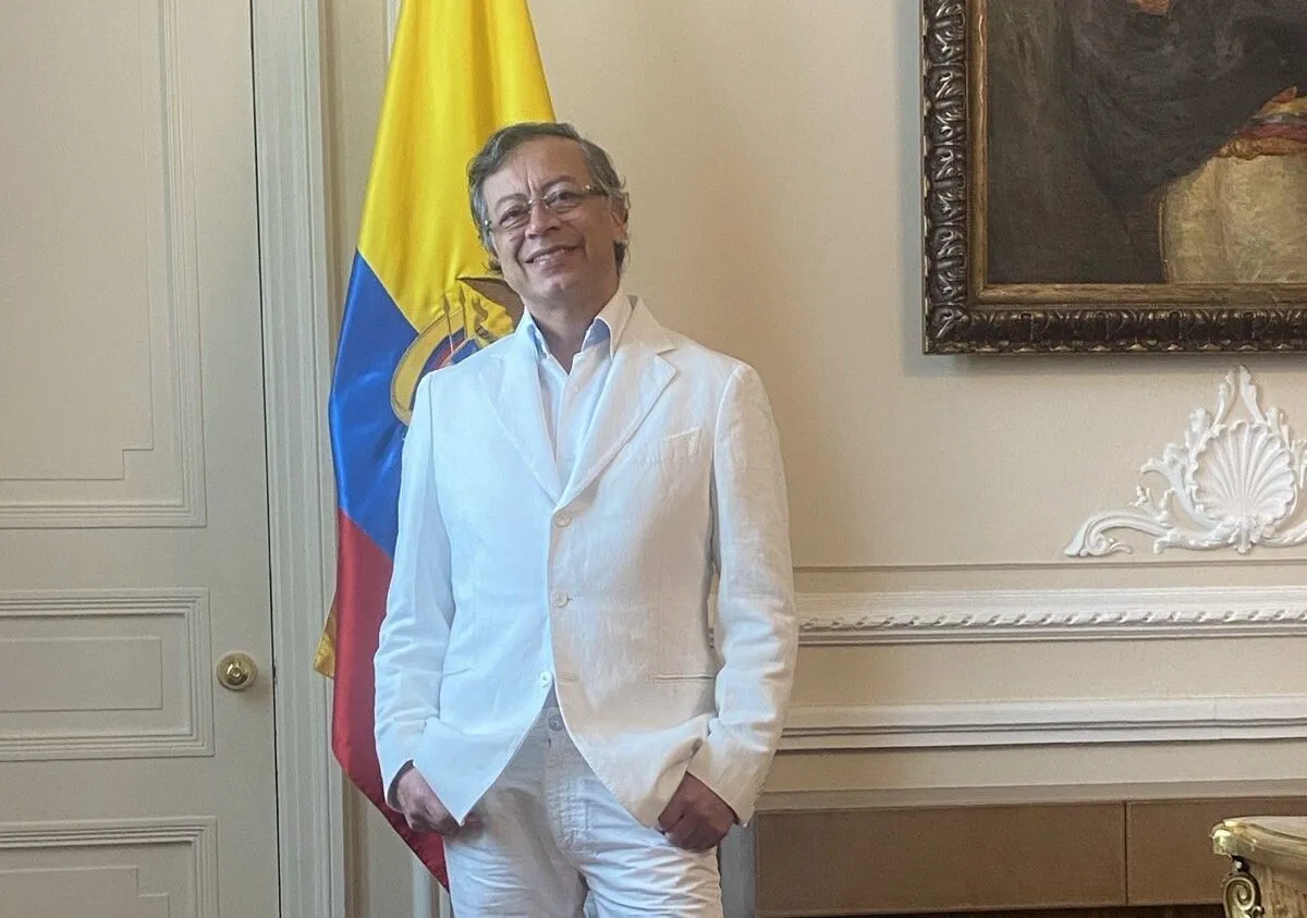 Petro deja la Presidencia y Abelardo de la Espriella asume el Gobierno de Colombia