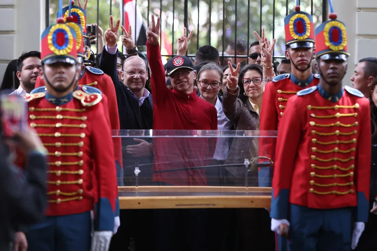 Petro niega el uso de una guarnición militar para la posesión de Abelardo de la Espriella