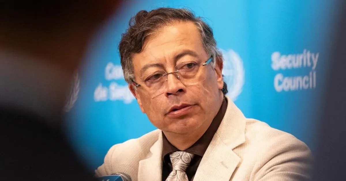 Petro ordena que ningún establecimiento militar sea usado para la posesión de De la Espriella