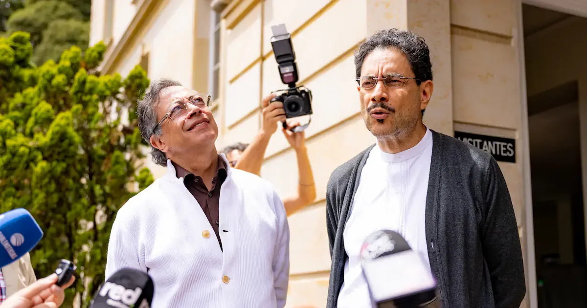 Gustavo Petro felicitó a Abelardo de la Espriella por su victoria y pidió empezar el empalme