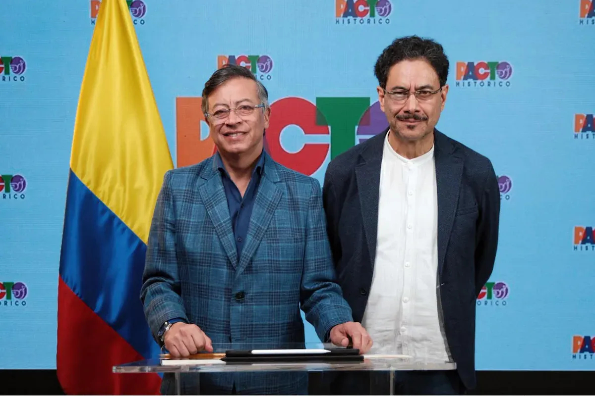Petro y Cepeda cuestionan a De la Espriella por su respuesta al terremoto en el primer discurso televisado de la oposición