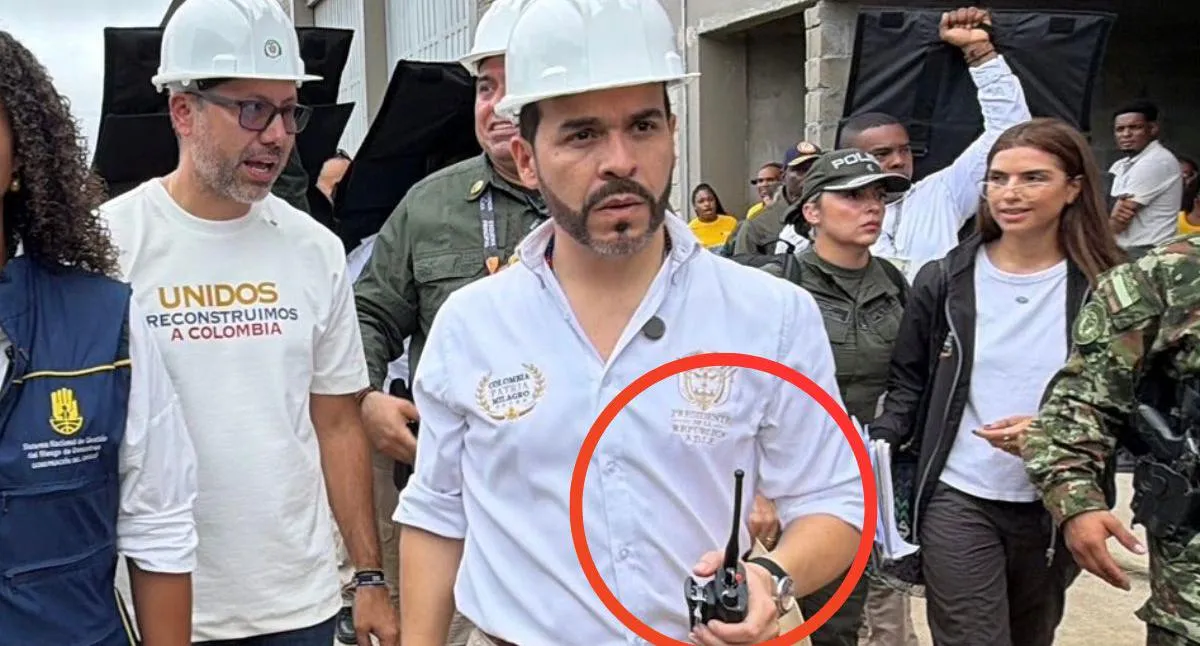El presidente De la Espriella coordina la seguridad nacional con un radioteléfono encriptado