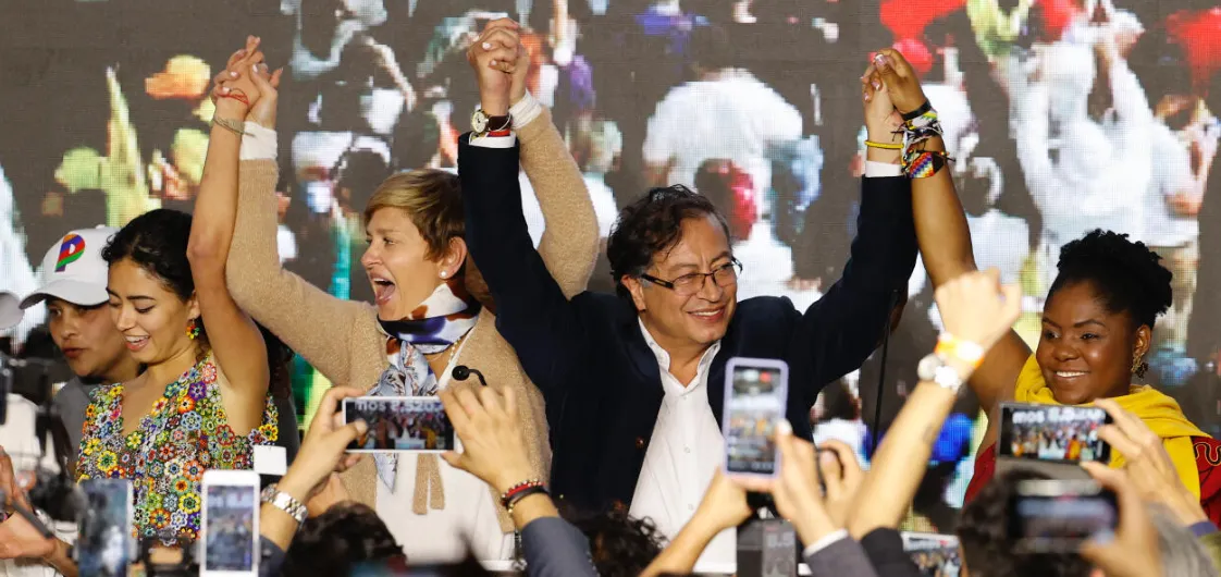 El fin del ciclo Petro y el inicio del gobierno de Abelardo De La Espriella abren un debate nacional