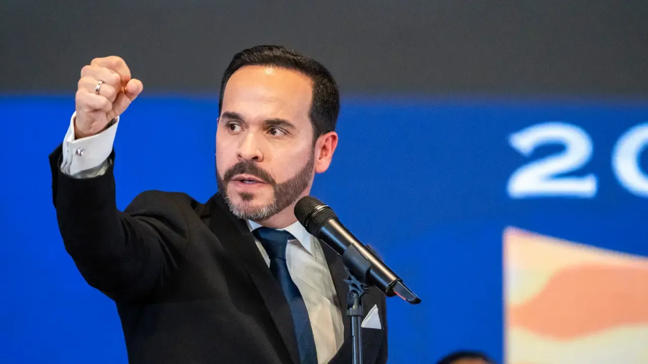 Equipo de De la Espriella pidió al Congreso evaluar la posesión presidencial en una guarnición militar