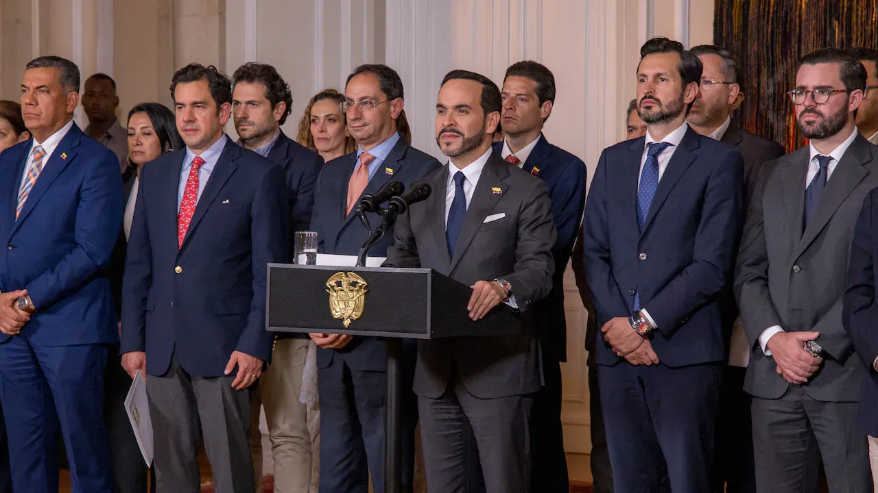 Presidencia endurece la política de austeridad y limita viajes, reuniones presenciales y publicidad oficial