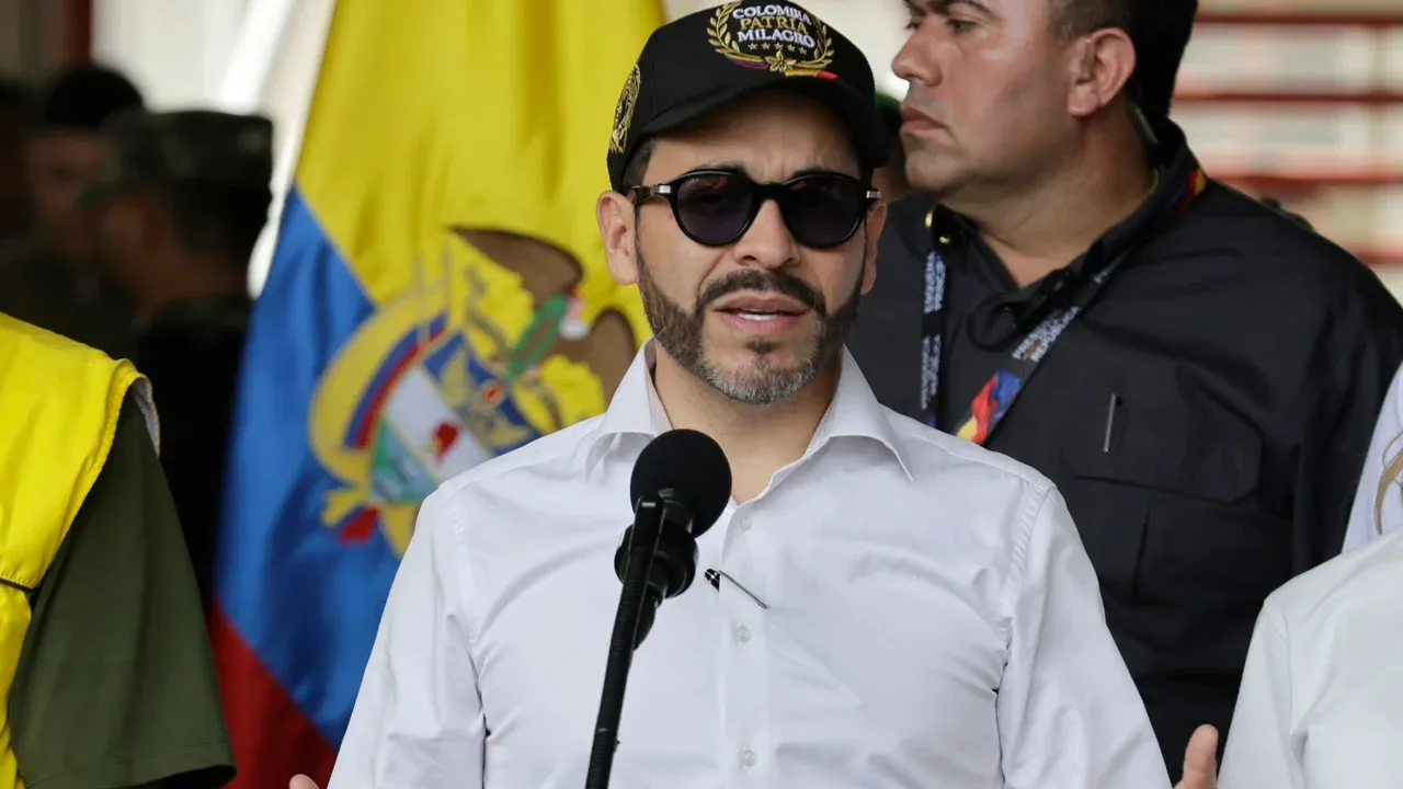 Presidente De La Espriella se quiebra al hablar del terremoto y pide una bendición para el Chocó