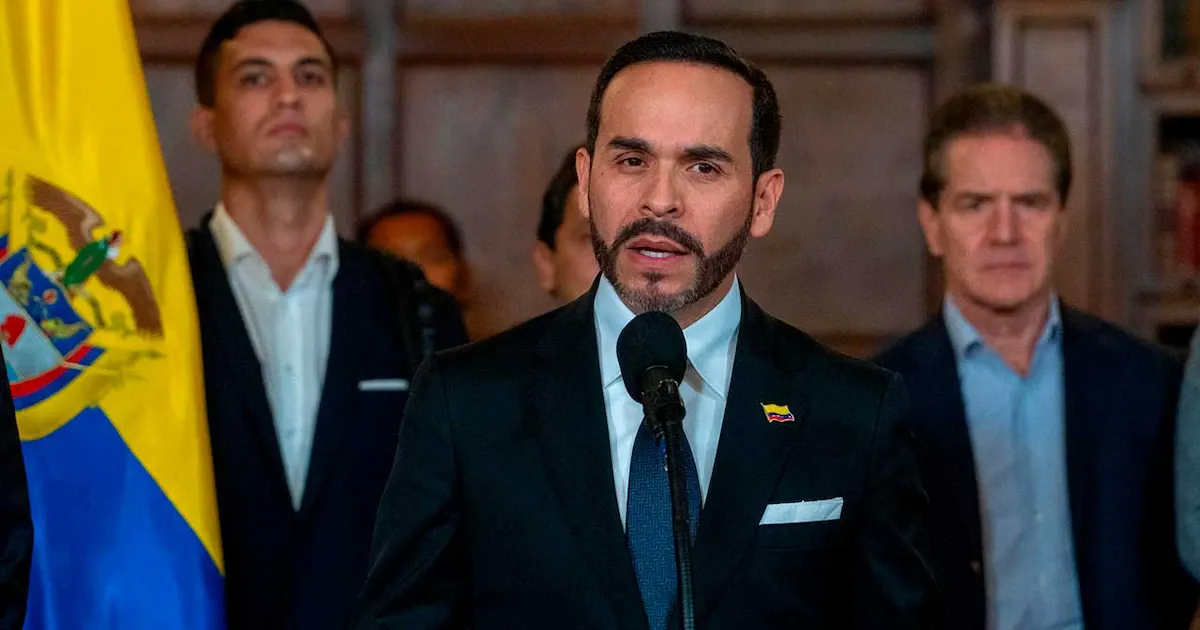El presidente Abelardo de la Espriella firmó las primeras cinco extradiciones de su mandato