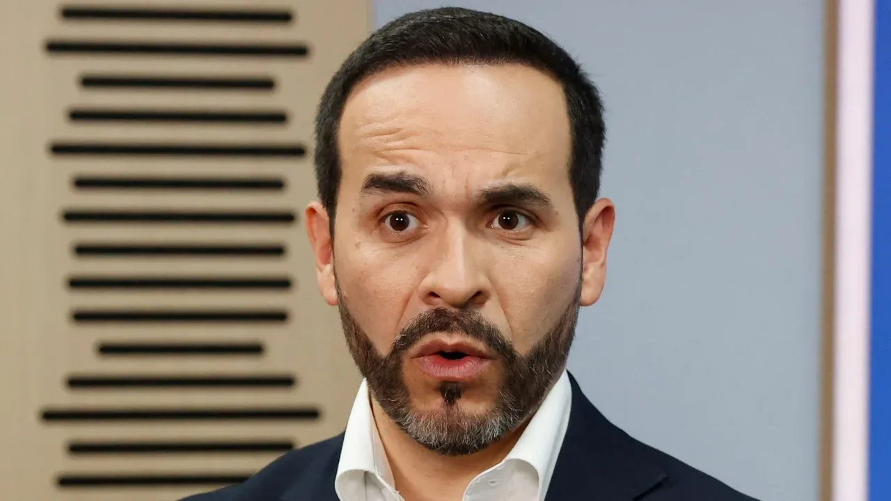 Presidente Abelardo de la Espriella declara desastre nacional tras terremoto de magnitud 7,4