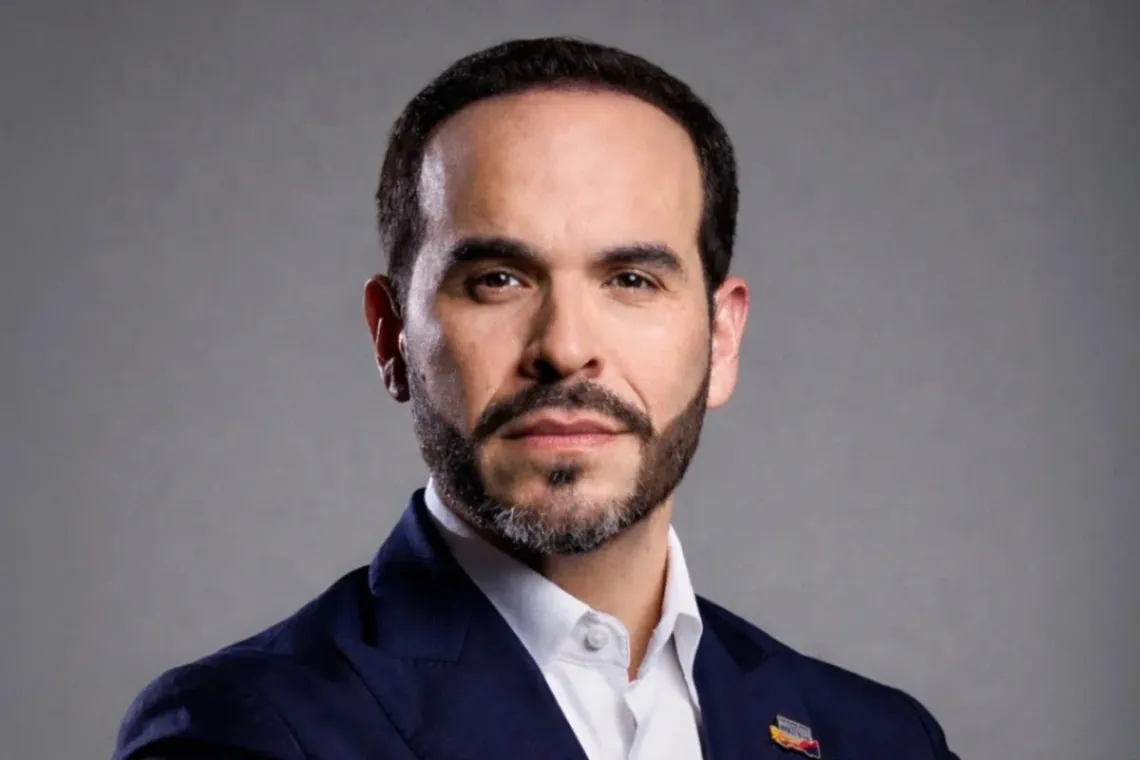 Presidente De La Espriella llega a Sucre para su primer consejo de seguridad en Coveñas
