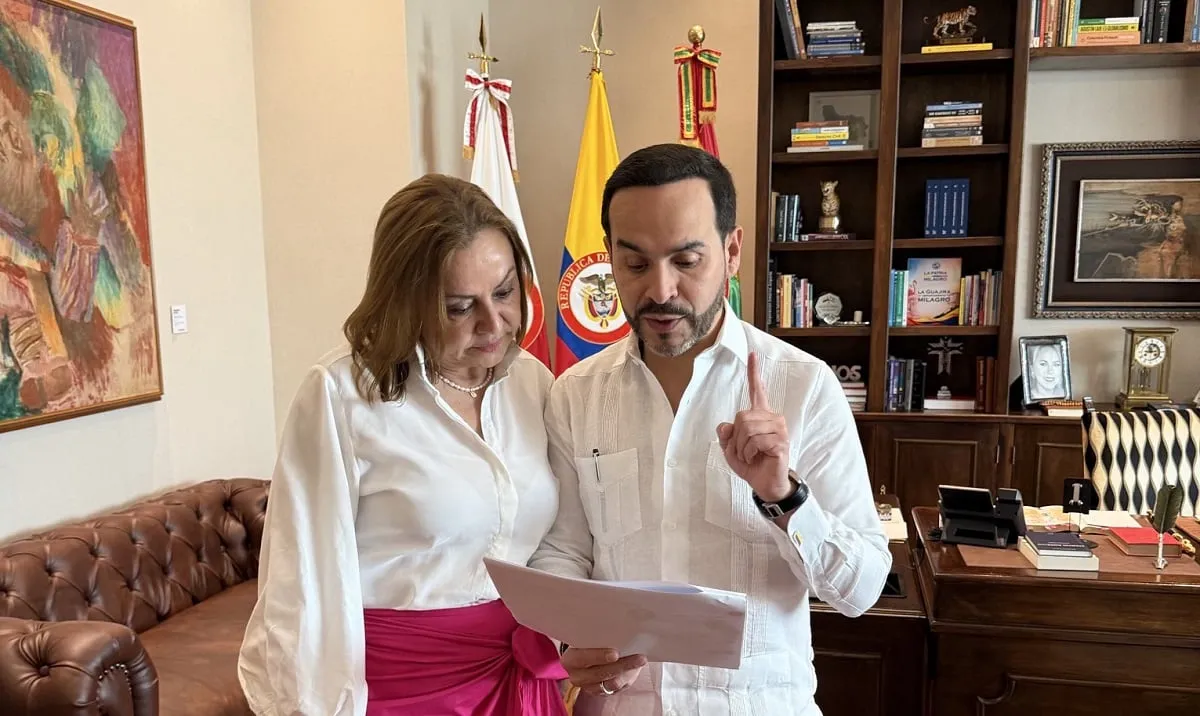 Presidente De la Espriella pide al Ministerio de Minas revertir el aumento de la gasolina previsto para octubre