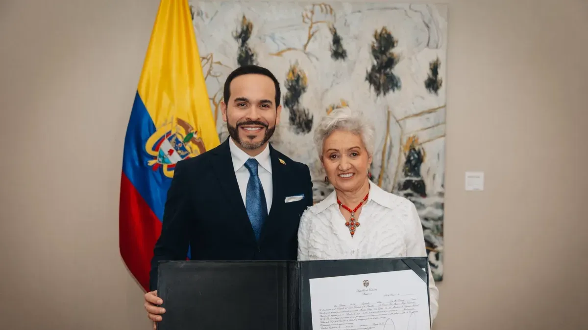 Abelardo de la Espriella posesionó a Ilva Myriam Hoyos como nueva ministra de Educación