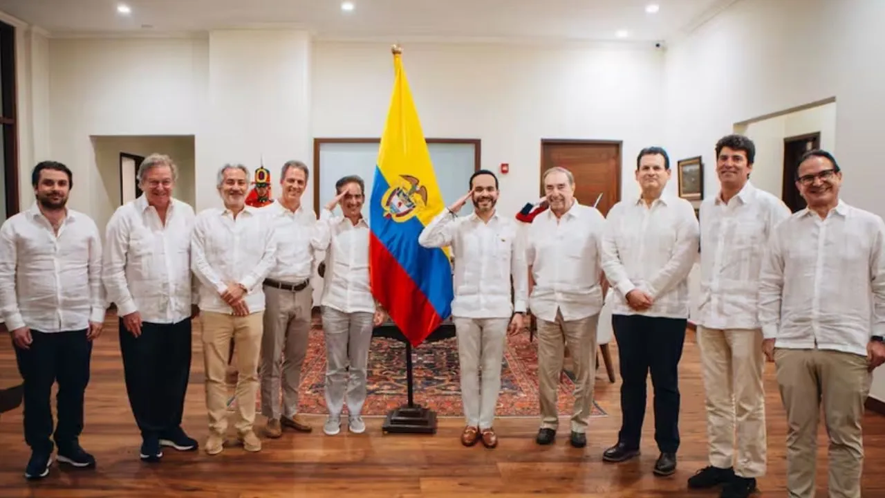 Presidente De la Espriella presenta 13 acuerdos para la reconstrucción del Chocó en cumbre de Quibdó