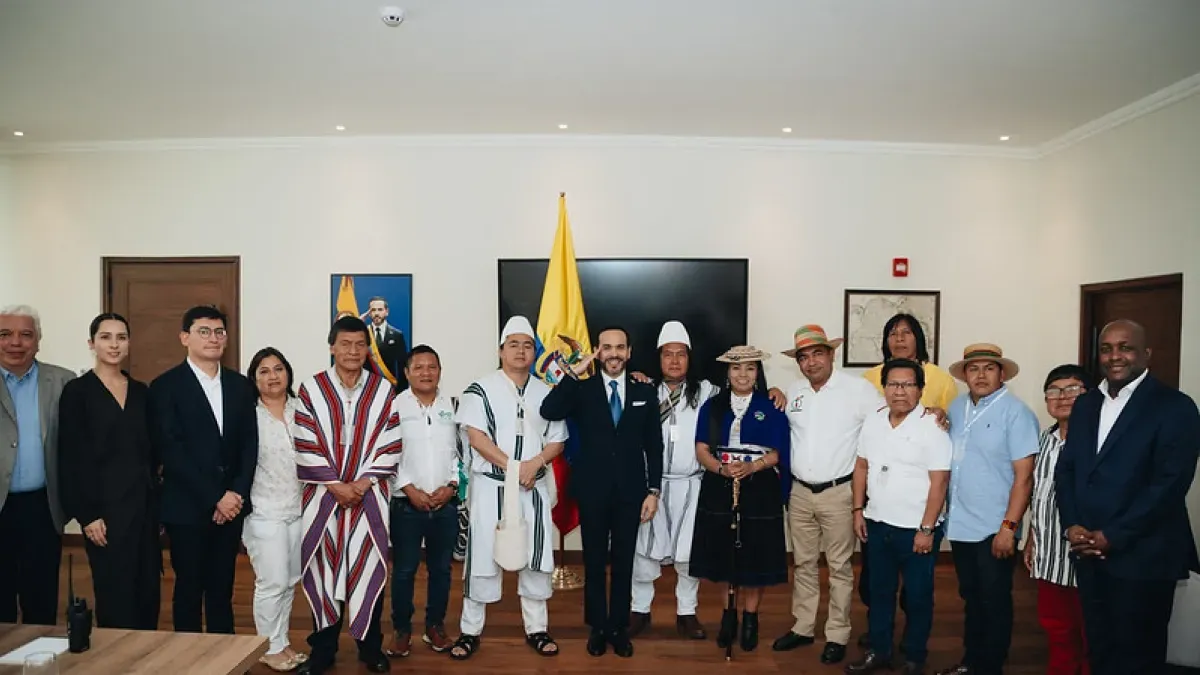 Presidente De La Espriella se reunió con comunidades indígenas en Barranquilla