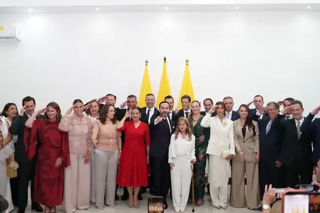 Abelardo de la Espriella posesionó a su gabinete desde Cali y convocará consejo de seguridad este sábado