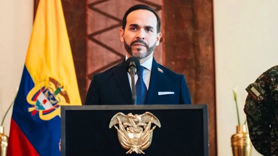Presidente Abelardo de la Espriella anuncia deportaciones de migrantes y trato terrorista a grupos armados