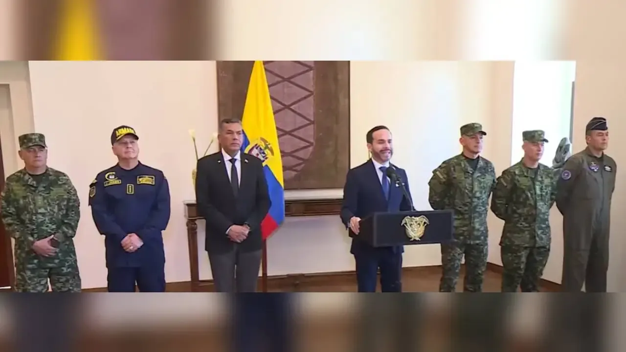 Presidente De la Espriella presenta a los nuevos generales de las Fuerzas Militares