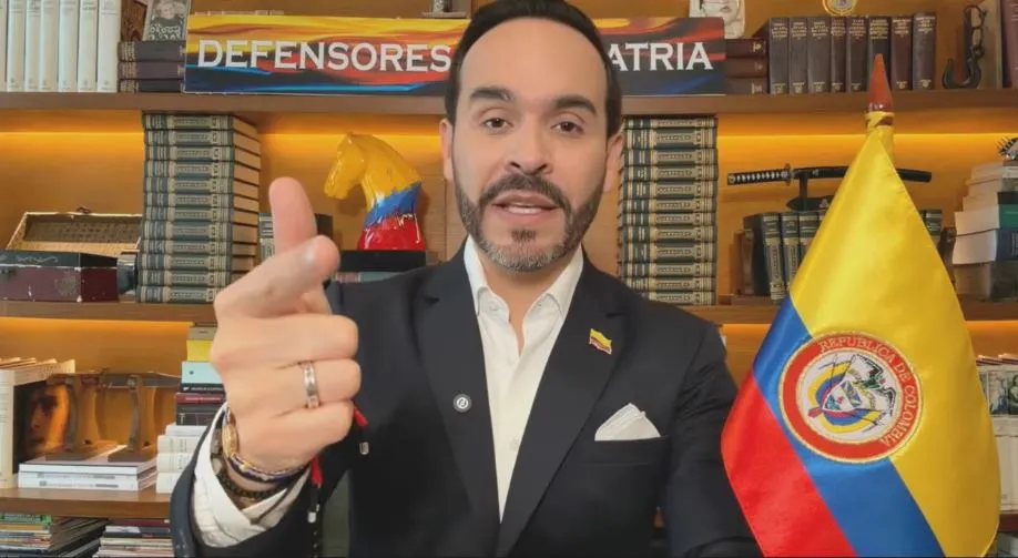Presidente De la Espriella denuncia hurto de combustibles al por mayor y ordena acciones a las Fuerzas Militares