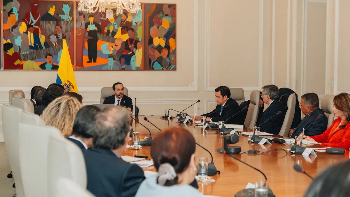 Presidente De la Espriella firma 11 decretos y habilita el Fonpet para reconstrucción