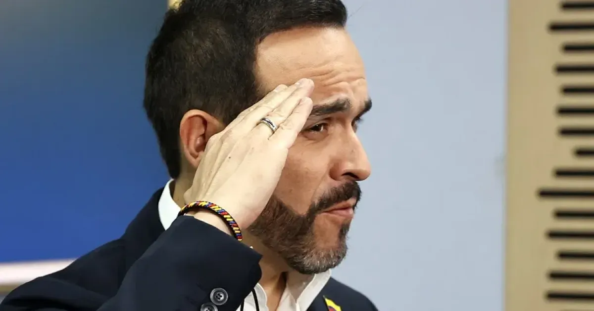 De la Espriella justifica el levantamiento de permisos para porte de armas en Colombia
