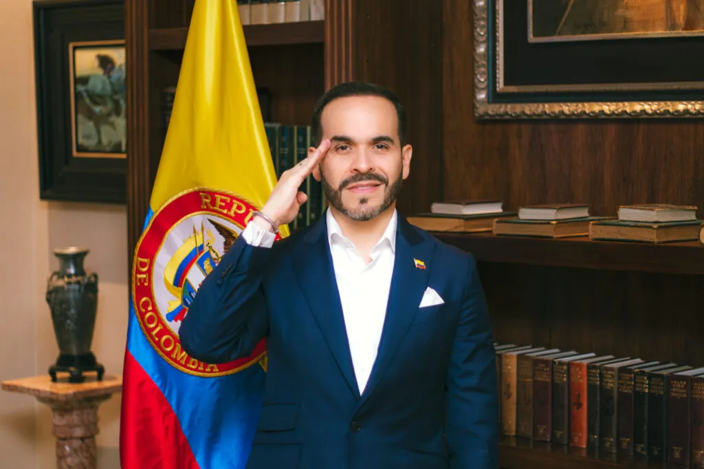Presidente De La Espriella posesionó al nuevo Contralor General de la República en Caldas