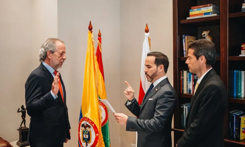 El presidente De la Espriella posesionó a Samuel Bluman al frente de ProColombia