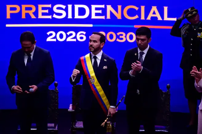 Presidente De la Espriella se disculpó por el acto religioso durante su posesión
