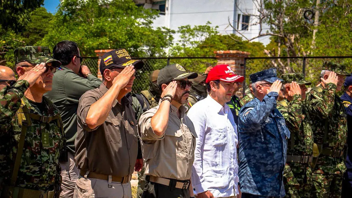 Presidente De la Espriella verifica en Santa Marta el despliegue militar y los operativos contra Los Pachenca