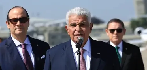 Presidente de Panamá llega a Cali para la posesión de Abelardo De La Espriella