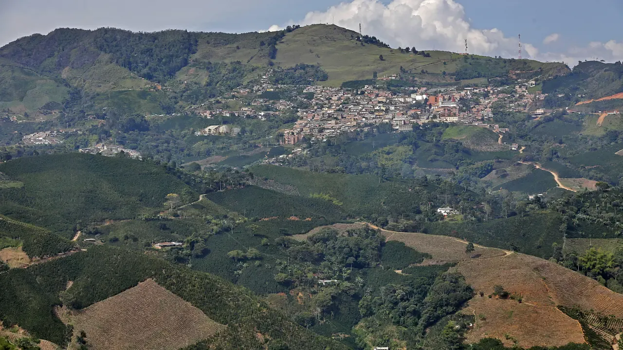 Presidente electo Abelardo de la Espriella anuncia el fin de las APPA en Antioquia