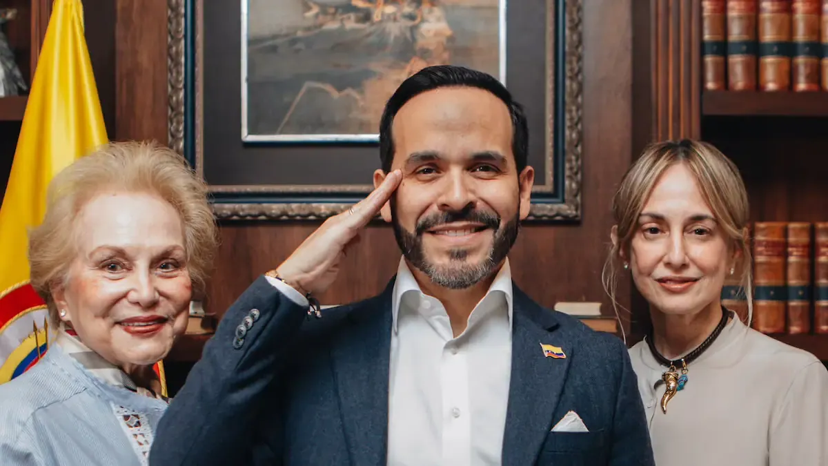 De la Espriella designa a Silvia Tcherassi como Embajadora Ad Honorem de la Moda, la Creatividad y la Identidad de Colombia