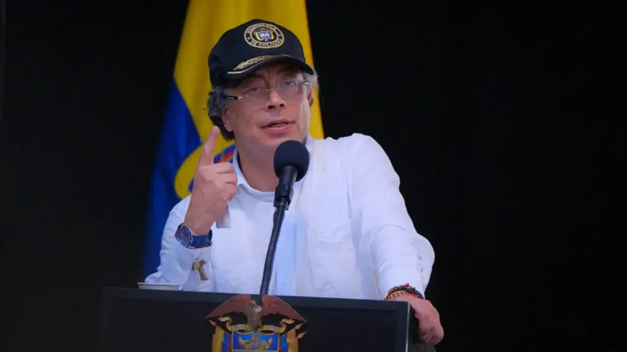 Petro anuncia el inicio del empalme con Abelardo de la Espriella y habla de una posible resistencia pacífica