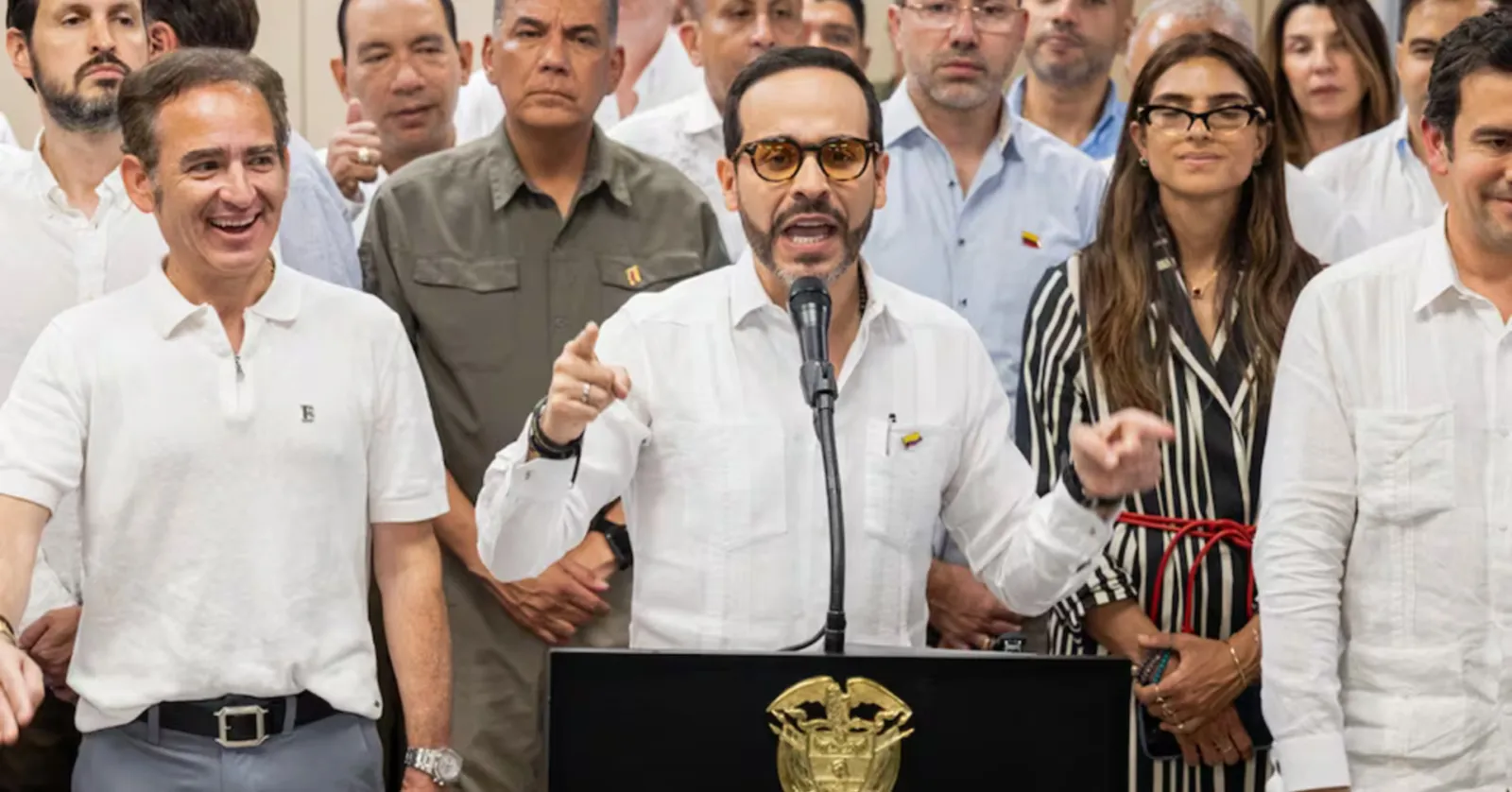 Presidente pide reversar el aumento de la gasolina previsto para octubre