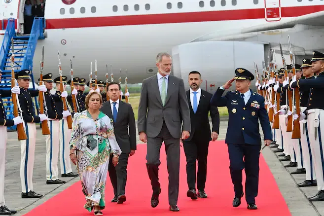 España, Ecuador y Panamá encabezan las últimas delegaciones en llegar a la posesión de Abelardo de la Espriella
